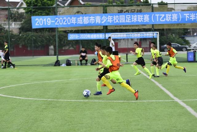 广东53分血洗广厦豪取10连胜 北京力克吉林